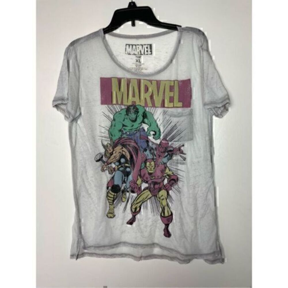 Vintage Women’s Marvel T-shirt Size XL